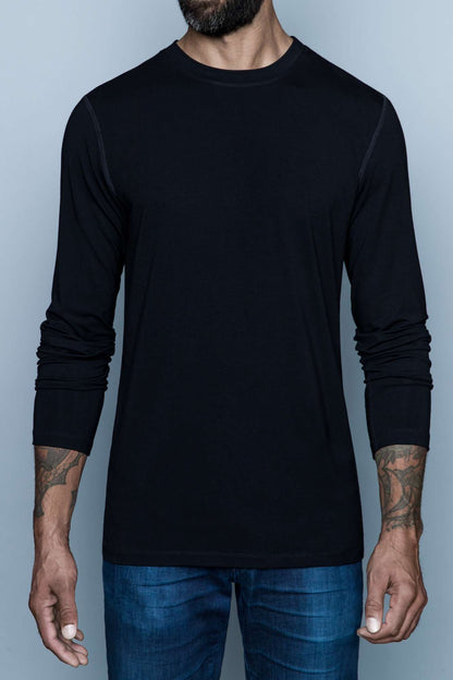 The Navas Lab Mac long-sleeve shirt for tall guys in black. The perfect tall slim shirt for tall and slim guys looking for style and comfort.