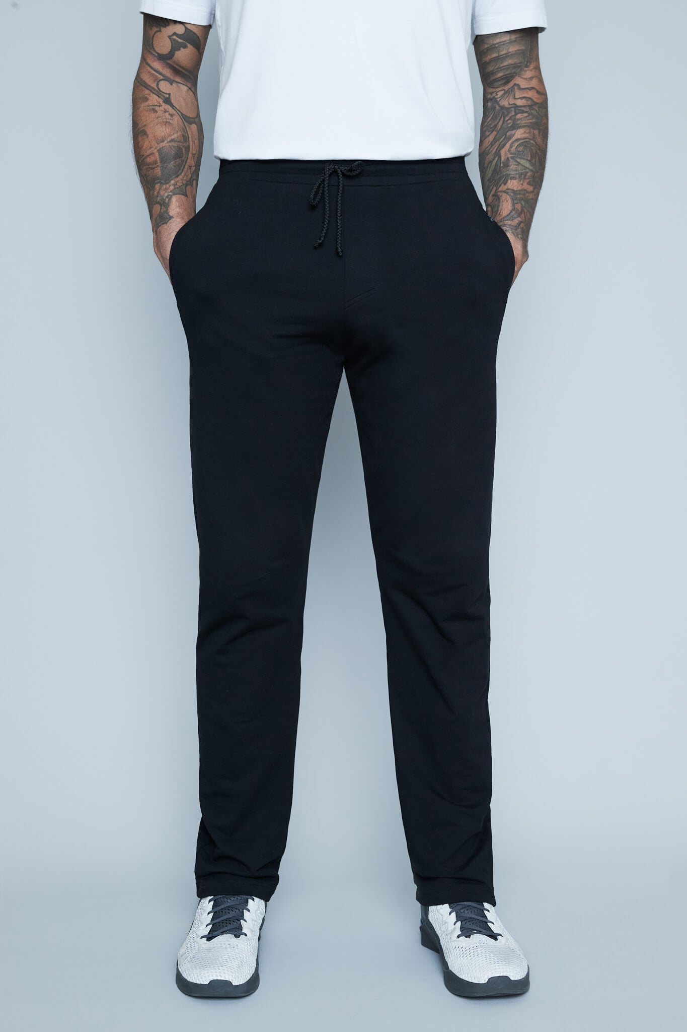 Pants for tall men in black by Navas Lab. The perfect mens tall pants for tall guys looking for style and comfort.